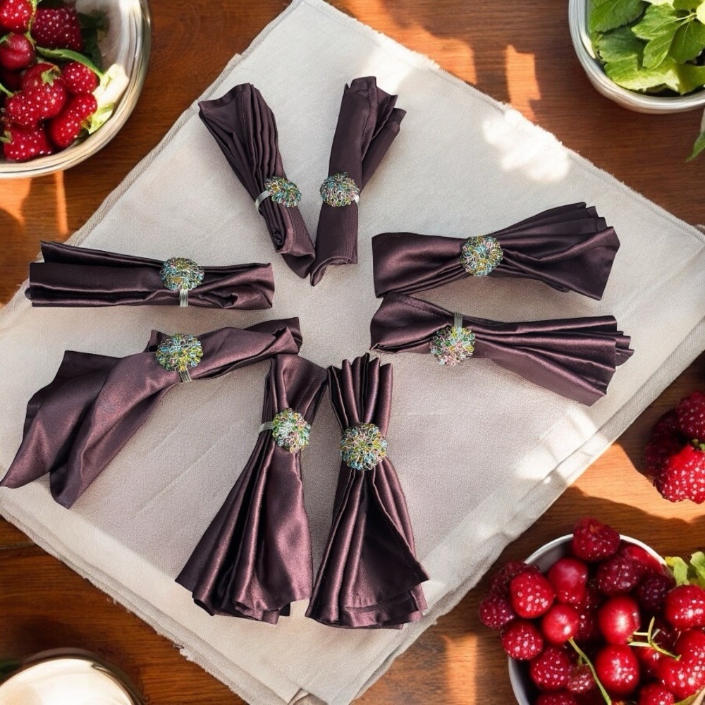 Set 8 Floral Cluster Teardrop Shaped Jewel Napkin Rings & Jubilee Plum Napkins
